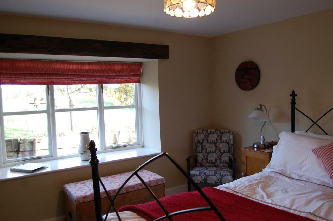 Home Barn Bed And Breakfast Yeovil Exterior foto